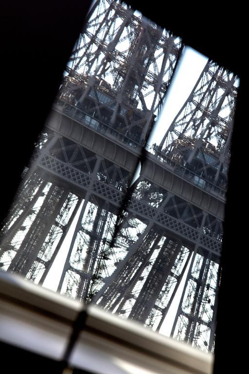 Appartamento Eiffel Tower View Parigi Esterno foto